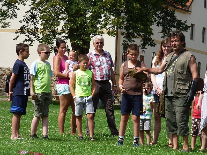 Letní sezona na zámku Mitrowicz v Kolodějích nad Lužnicí je v plném proudu.