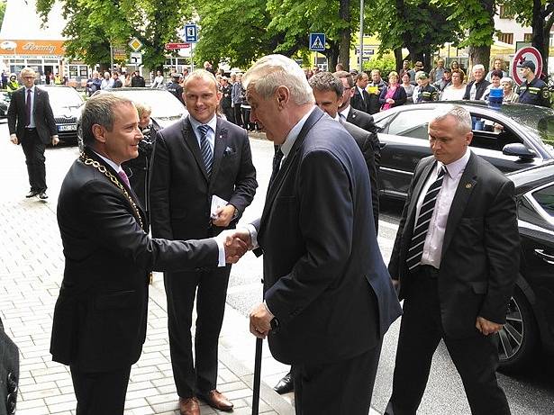 Prezident Miloš Zeman při návštěvě Českých Velenic. 