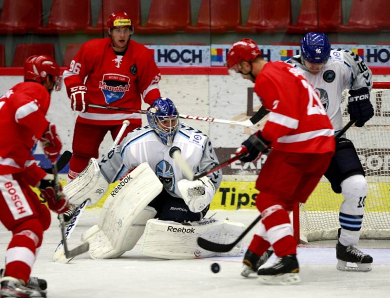 Europhean trophy 2012. Utkání mezi HC Mountfield České Budějovice a Hamburg Freezers.