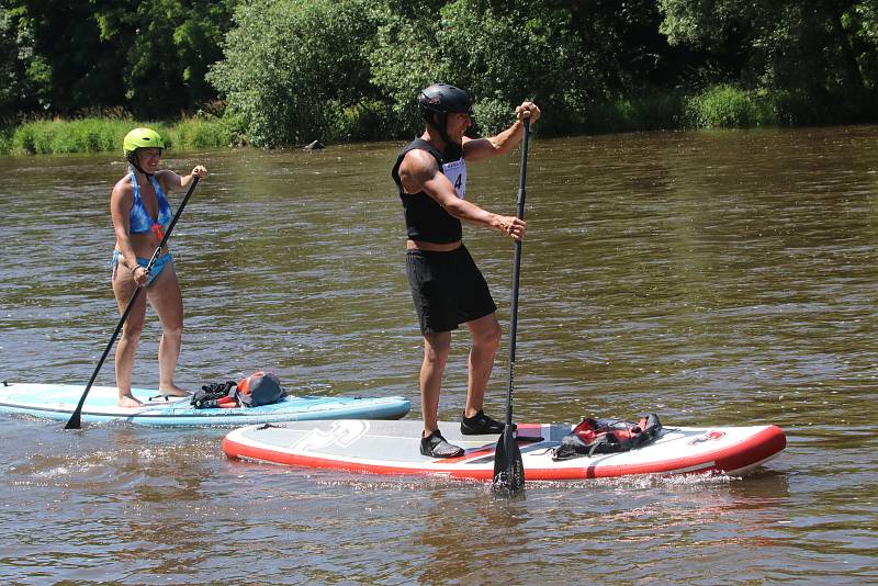 4. ročník MČR v říčním maratonu na paddleboardu. Jelo se ze Zlaté Koruny do Boršova nad Vltavou.