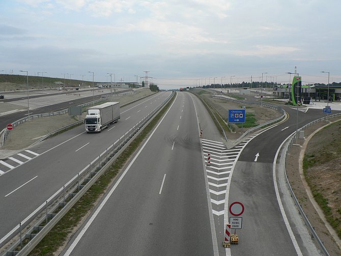 Odpočívka u Chotýčan při zahájení provozu v září v roce 2023.