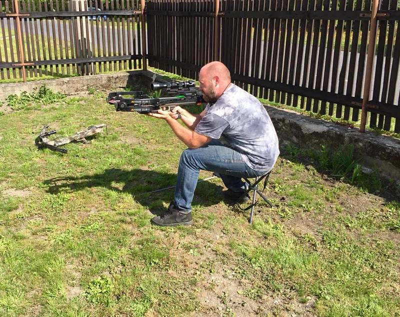 Střelba z kuše Danielu Mrázkovi učarovala. Dostal se až na mistrovství světa.