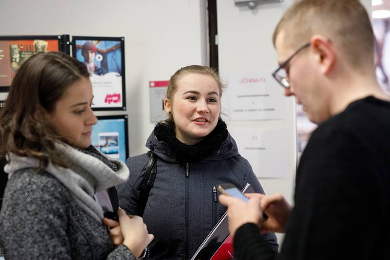 Jihočeská univerzita představila při Dnu otevřených dveří všech osm fakult.