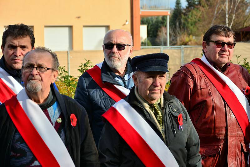 Pietní vzpomínkovou akci u příležitosti Dne válečných veteránů uspořádal v sobotu Spolek bývalých vojáků Veteráni v Týně nad Vltavou.