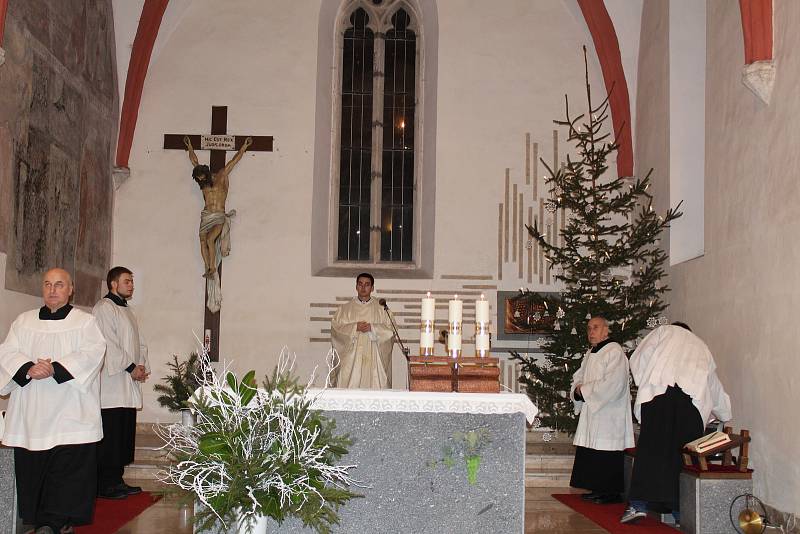 Půlnoční mše v kostele sv. Jana Křtitele a sv. Prokopa v Českých Budějovicích.