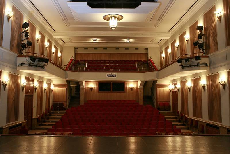 Českokrumlovské Městské divadlo slaví 20. výročí od svého založení. 