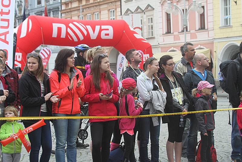 Běžecký závod RunTour přilákal do Českých Budějovic tisíce běžců.