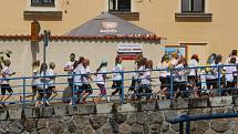 Běžecký závod nazvaný Barvám neutečeš se dnes běžel v několika skupinách v Českých Budějovicích