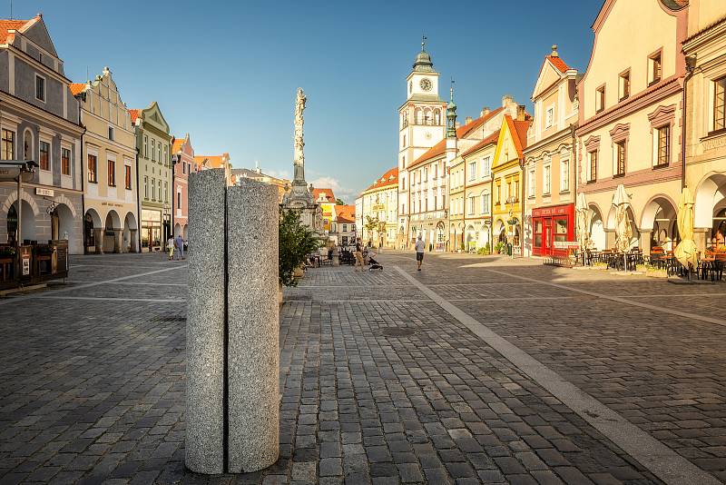 Třeboňský sochařský svět zdobí jihočeské malebné město už jen pár dní.