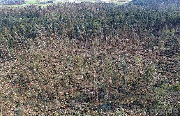 Polomy na Pasovsku zjišťovali dronem.