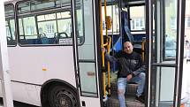 Poslední jízda autobusu Karosa číslo 18 v Českých Budějovicích. Na snímku s řidičem Matyášem Palkovičem.