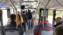 Jedenáct elektrobusů představili ve středu 3. října zástupci budějovického dopravního podniku
