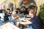 Předzahrádka Esence café na českobudějovickém náměstí