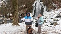 Zimní vodopád v Terčině údolí v Nových Hradec