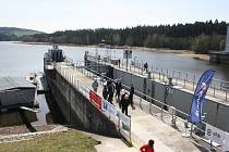 Dokončená plavební komora byla oficiálně otevřena na hněvkovické přehradě.