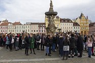 V pátek si na českobudějovickém Gymnáziu Česká připomněli 30 let výročí sametové revoluce. Foto: Marian Tišer