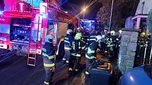 Škoda na majetku podle hasičů činí 900 000 korun, uchránili majetek za čtyři miliony. Foto: Hasiči Hluboká a Zliv