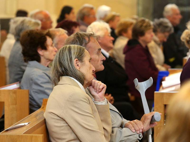 Socha Panny Marie Fatimské přicestovala za věřícími do Českých Budějovic.