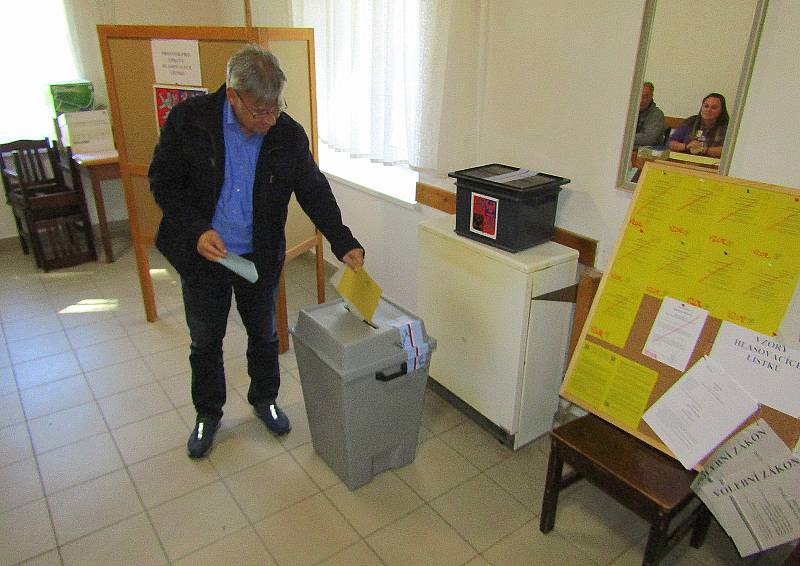 Volby v Chlebově, místní části Soběslavi na Táborsku.