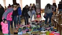 V sobotu se v Nových Hradech uskutečnil 6. ročník burzy dětského oblečení.
