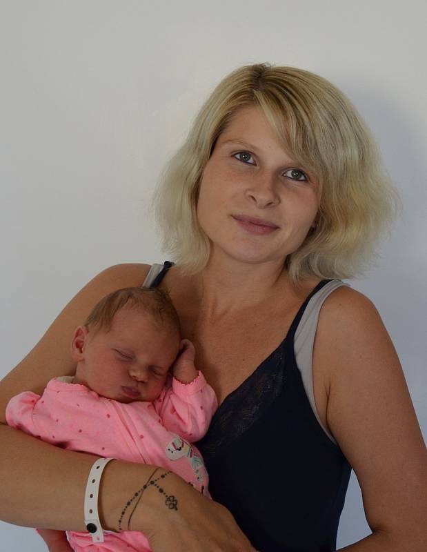 Sofie Bílková, Protivín. Dcera Lucie a Jakuba Bílkových se narodila 22. 6. 2022 v 10.27 hodin. Při narození vážila 3200 g a měřil 50 cm. Doma se na ni těšila sestřička Nikola (3).