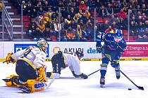 Z této velké šance sice útočník hokejistů Banes Motoru Adam Kubík litvínovského gólmana Šimona Zajíčka nepřekonal, ale nakonec se jeho tým radoval z vítězství 1:0.