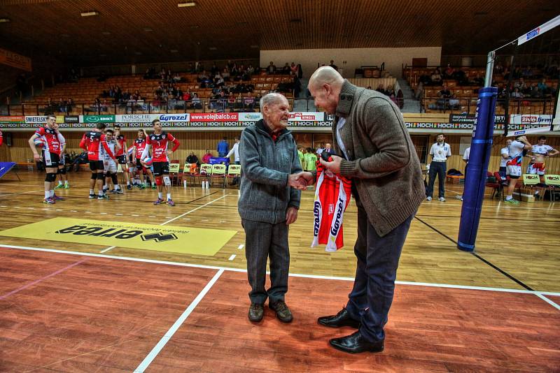 Jihostroj popřál Bohumilovi Pufferovi ke stým narozeninám