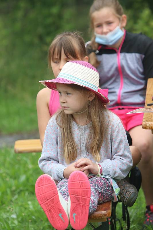 Příměstský tábor VSKH Pohodáři na malé farmě u Pilmanova rybníka v Českých Budějovicích.