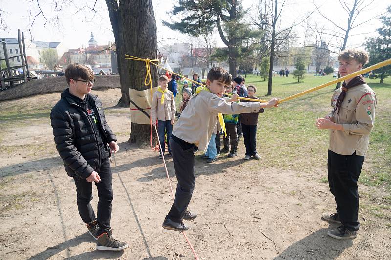 Na pouti, kterou pořádali v sobotu 13. dubna skauti na Sokolském ostrově v Českých Budějovicích, se představili veřejnosti a současně zvali do svých řad.