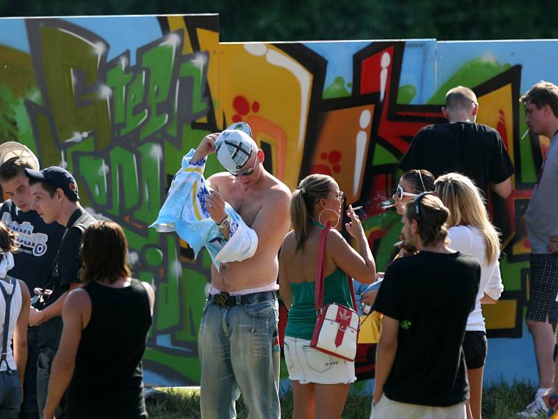 Festival Green Long Bridge u Dlouhého mostu v Českých Budějovicích patřil zejména mladé generaci. 