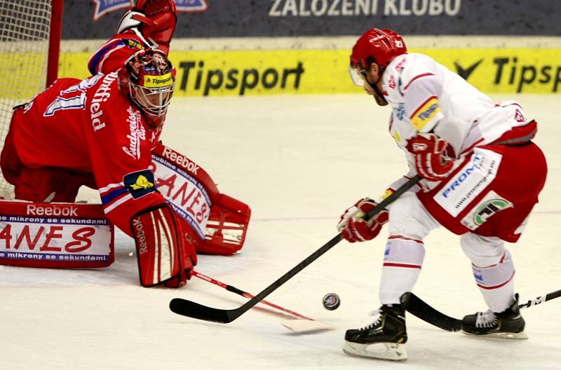 Utkání  Tipsport hokejové extraligy mezi HC Mountfield České Budějovice a HC Oceláři Třinec.