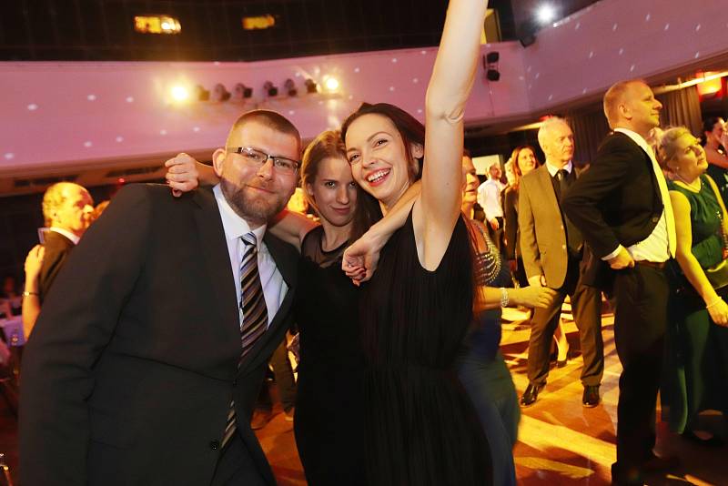Dvanáctý Velký mediální ples v kulturním domě Metropol otevřel v sobotu plesovou sezonu v jihočeské metropoli.