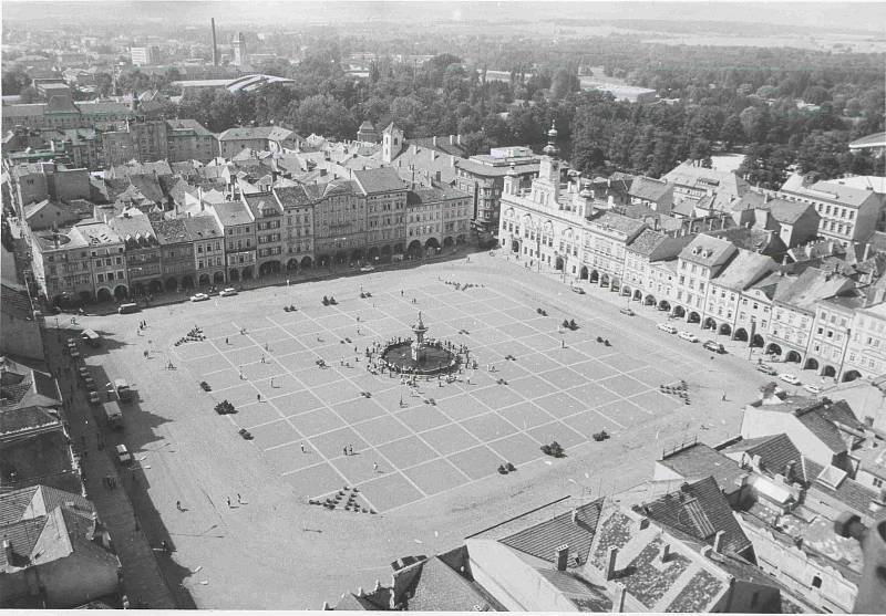 Z lešení při opravě Černé věže. Foto ze sbírky fotografií a pohlednic Jiřího Dvořáka poskytl Státní okresní archiv České Budějovice.