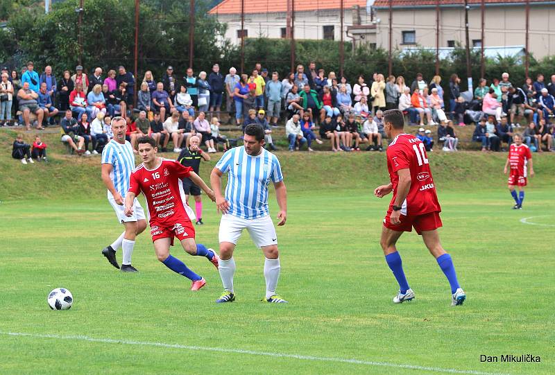 Amfora hrála na oslavách devadesáti let fotbalu na Rudolfově