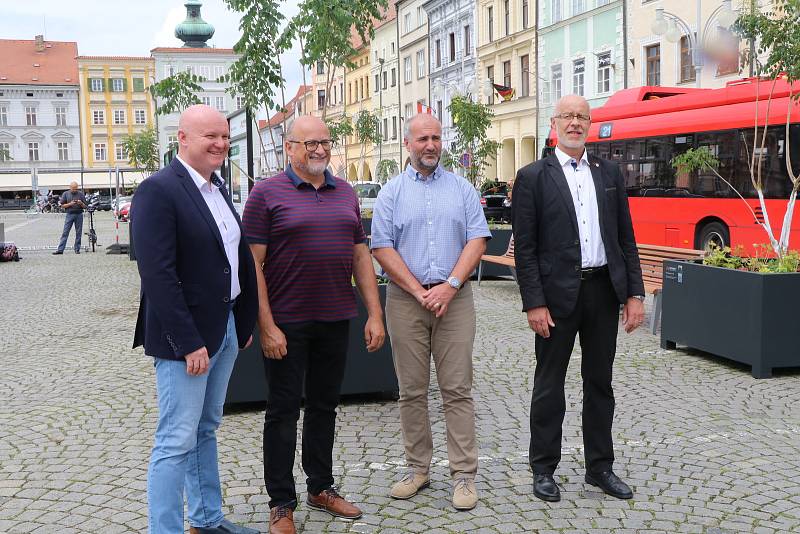 Stromky na náměstí v Českých Budějovicích, slavnostní zahájení změn v centru města.