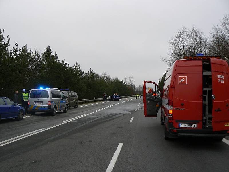 Nehoda na silnici ve směru z Borku na Veselí nad Lužnicí.