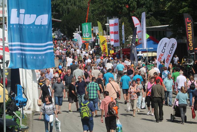 Ve čtvrtek začal v Českých Budějovicích 44.ročník mezinárodního agrosalonu Země živitelka 2017.