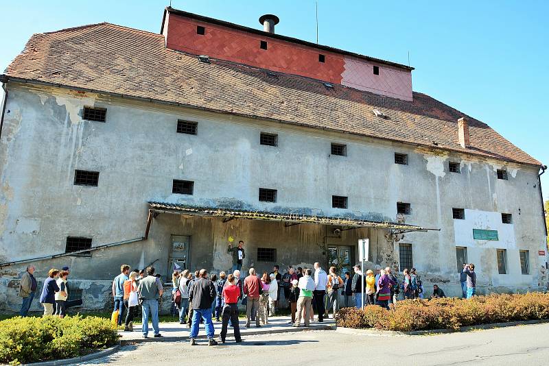 V rámci Dne architektury se v sobotu odpoledne uskutečnila v Týně nad Vltavou komentovaná prohlídka barokní sýpky z 18. století.