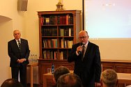 Dominikánského opata Jindřicha Libraria připomíná konference v Českých Budějovicích. Zahájení se účastnil i primátor Jiří Svoboda (vpravo).