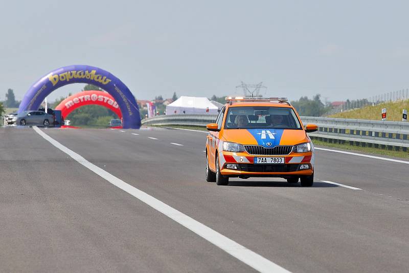 Mezi Ševětínem a Bošilcem je zprovozněn další úsek dálnice D3. Je o jeden kilometr delší, než byl původní předpoklad a měří 9,1 km.