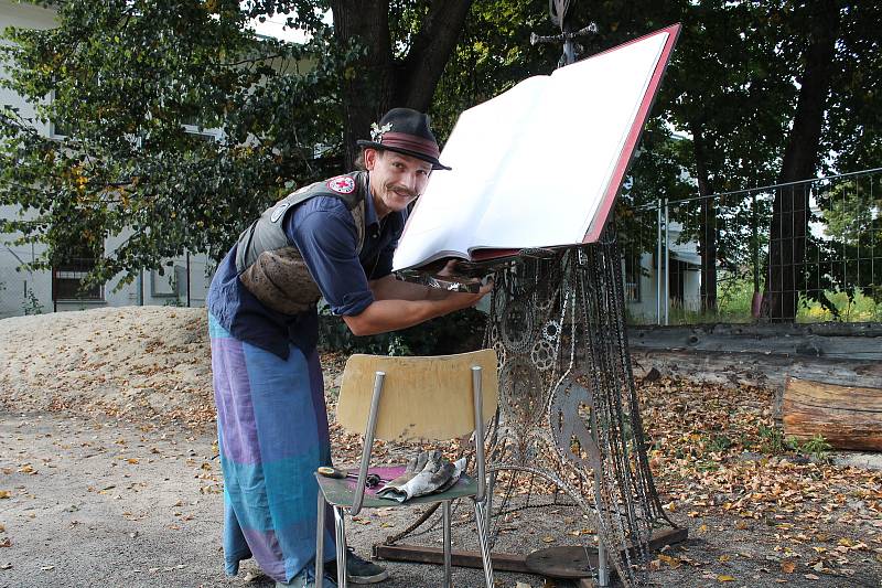 Maker Faire neboli přehlídka různých vynálezů přitáhla v sobotu od deseti hodin do českobudějovické "Žižkárny" davy návštěvníků.