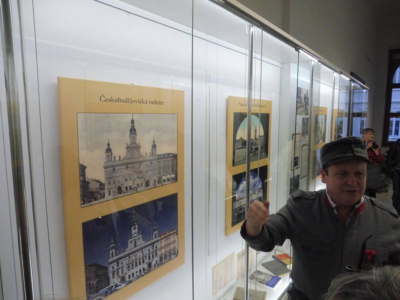 V Jihočeském muzeu najdete výstavu České Budějovice před sto lety - proměny města ve fotografiích a knihách, jejíž spoluautorem je fotograf Milan Binder.