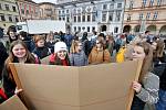 Českobudějovičtí středoškoláci se připojili k celosvětovému studentskému demonstrování za to, aby se politici více starali o zdraví naší planety.