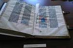 Ivana Zemanová si v třeboňském archivu prohlédla například tzv. Zmrzlíkovu Bibli.