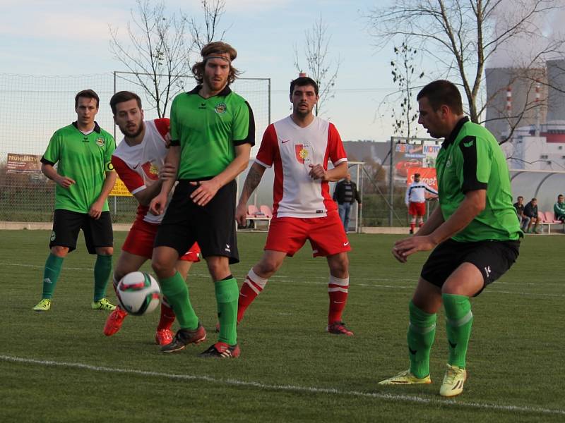 Slavoj Temelín (v červenobílém) se rozloučil s podzimní sezonou vítězstvím, doma porazil Neplachov 3:0.  