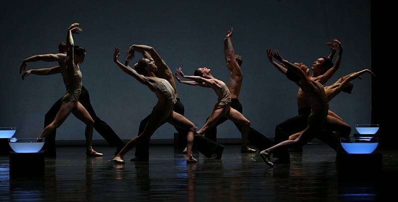 Dvě různé choreografie tvoří baletní večer s názvem Shakespeare & Stravinskij, které v premiéře představilo v pátek 2. prosince Jihočeské divadlo.