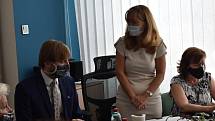 Ministr zdravotnictví se setkal s vedoucí KHS Kvetoslavou Kotrbovou a předsedkyní představenstva jihočeských nemocnic Zuzanou Roithovou.