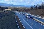 Stavba odpočívky na dálnici D3 u Chotýčan v únoru 2022.