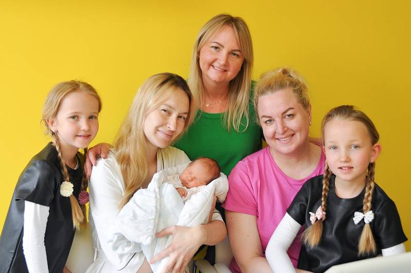 Alisa Kupina, Charkiv. Rodiče Maria a Andriji se těší z narození dcerky. Na svět přišla 30.3.2022 v 22.04 hodin s porodní váhou 2780 g. Holčička je prvorozená.