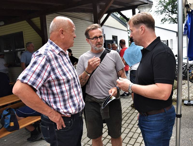 Fotbalisté Hluboké nad Vltavou oslavili sté narozeniny klubu.